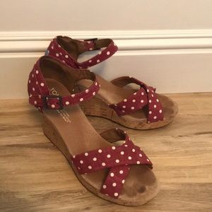Toms Burgundy cork wedges size 8